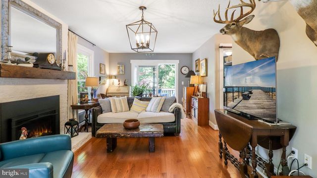 1405 MERCER RD, Haymarket, VA 20169