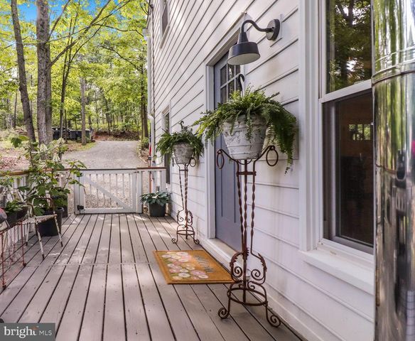 1405 MERCER RD, Haymarket, VA 20169