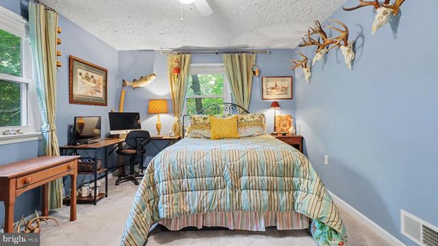 1405 MERCER RD, Haymarket, VA 20169