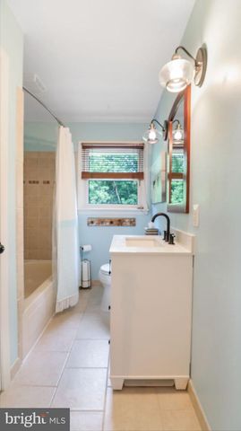 1405 MERCER RD, Haymarket, VA 20169