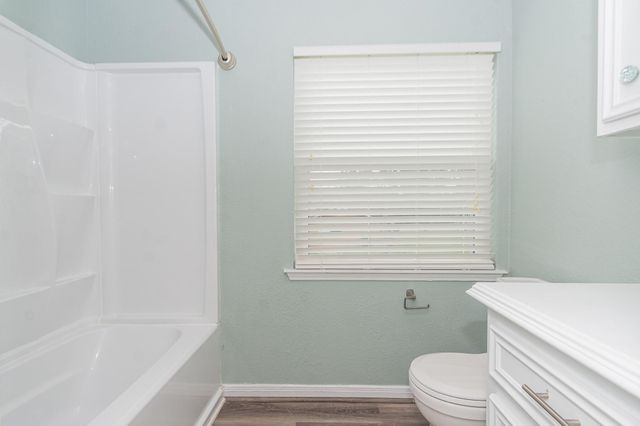 4509 Country Club Drive, Dickinson, TX 77539