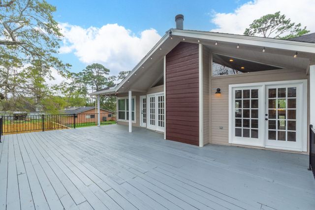 4509 Country Club Drive, Dickinson, TX 77539