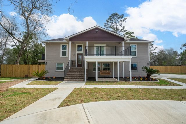 4509 Country Club Drive, Dickinson, TX 77539