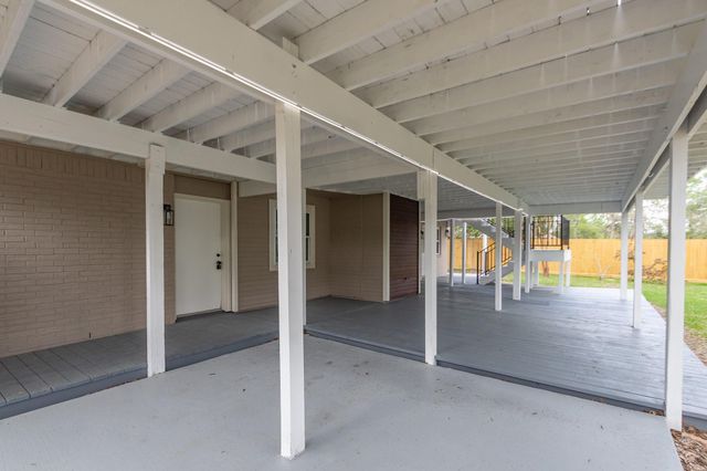 4509 Country Club Drive, Dickinson, TX 77539