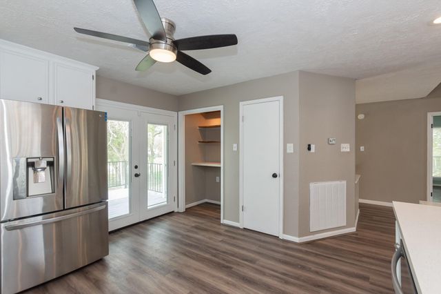 4509 Country Club Drive, Dickinson, TX 77539