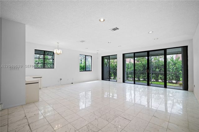 21378 Marina Cove Cir 11-B, Aventura, FL 33180