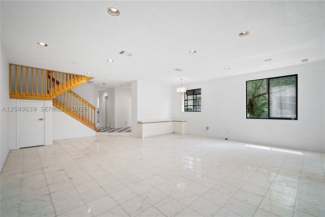 21378 Marina Cove Cir 11-B, Aventura, FL 33180