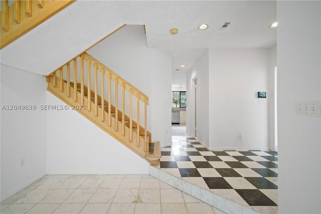 21378 Marina Cove Cir 11-B, Aventura, FL 33180