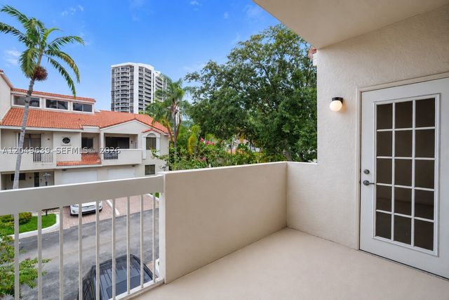 21378 Marina Cove Cir 11-B, Aventura, FL 33180
