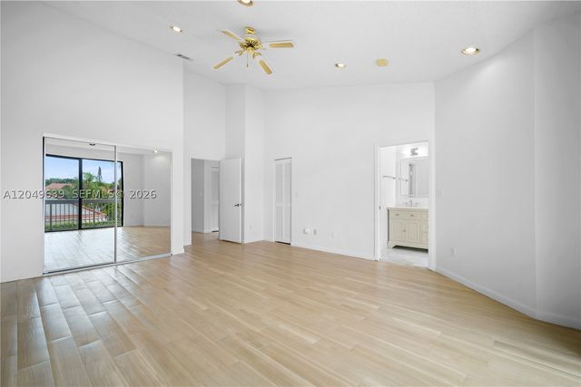 21378 Marina Cove Cir 11-B, Aventura, FL 33180