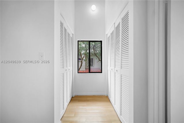 21378 Marina Cove Cir 11-B, Aventura, FL 33180