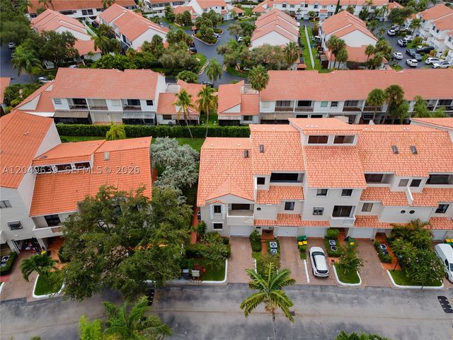 21378 Marina Cove Cir 11-B, Aventura, FL 33180