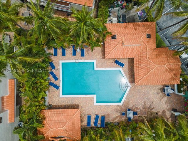 21378 Marina Cove Cir 11-B, Aventura, FL 33180