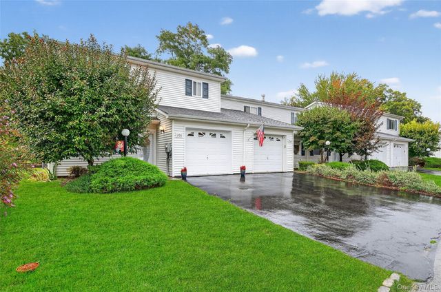 206 Tamerisk Lane, New Windsor, NY 12553
