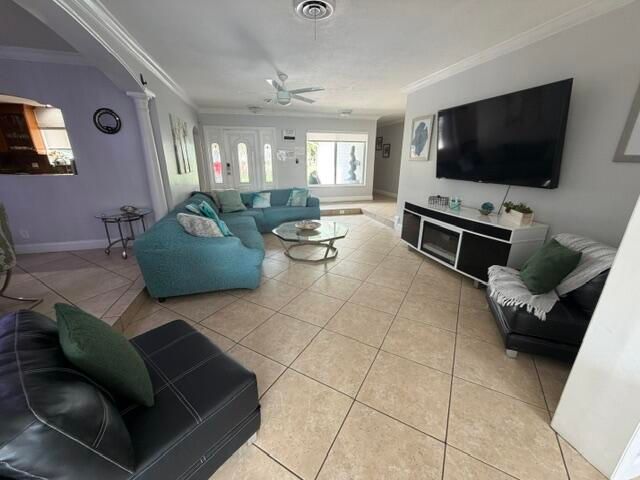4318 TAYLOR Street, Hollywood, FL 33021