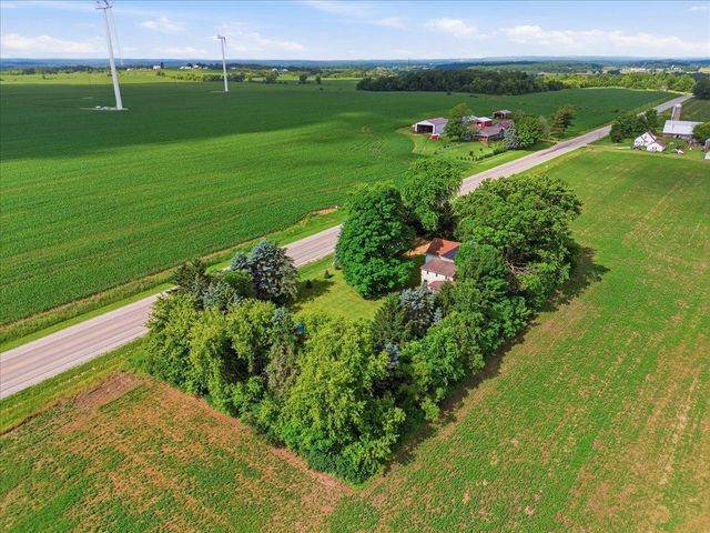 W3798 Highway 33, Cambria, WI 53923