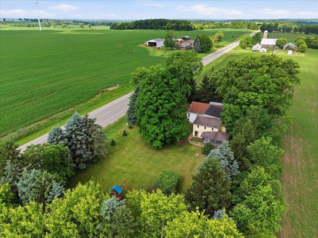 W3798 Highway 33, Cambria, WI 53923