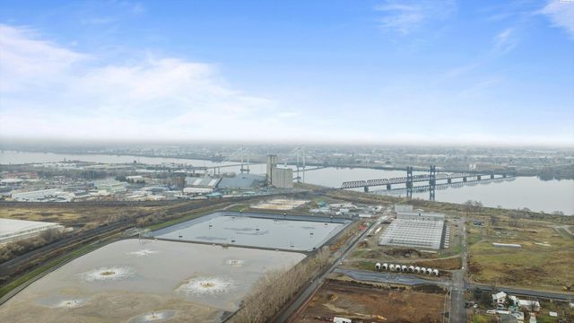 1526 E 3rd Ave, Kennewick, WA 99337