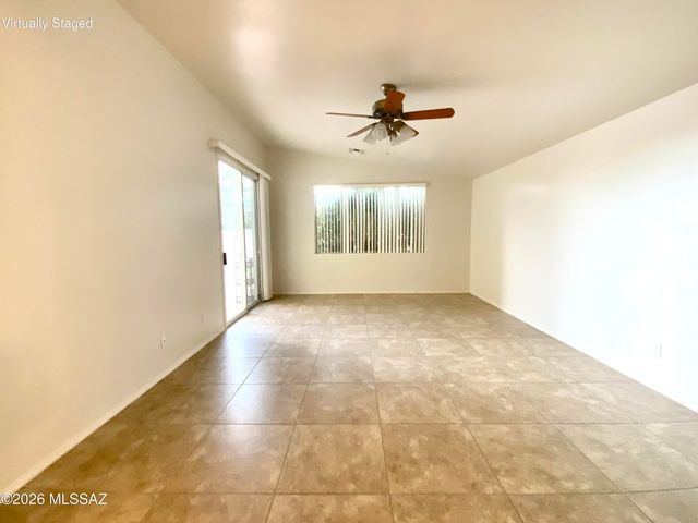 11253 N Eagle Landing Place, Tucson, AZ 85737