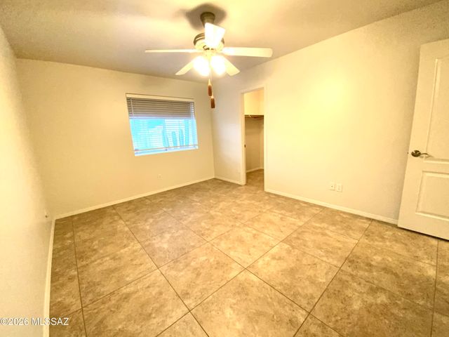 11253 N Eagle Landing Place, Tucson, AZ 85737