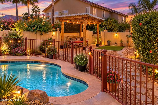11253 N Eagle Landing Place, Tucson, AZ 85737