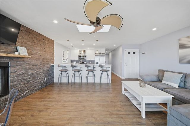 1616 E Ocean View Ave Apt F, Norfolk, VA 23503