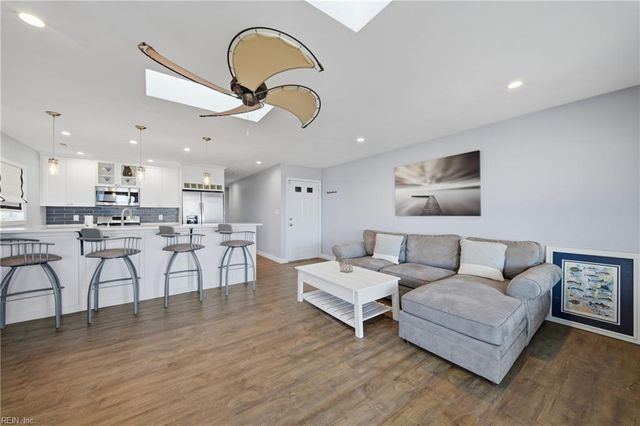 1616 E Ocean View Ave Apt F, Norfolk, VA 23503