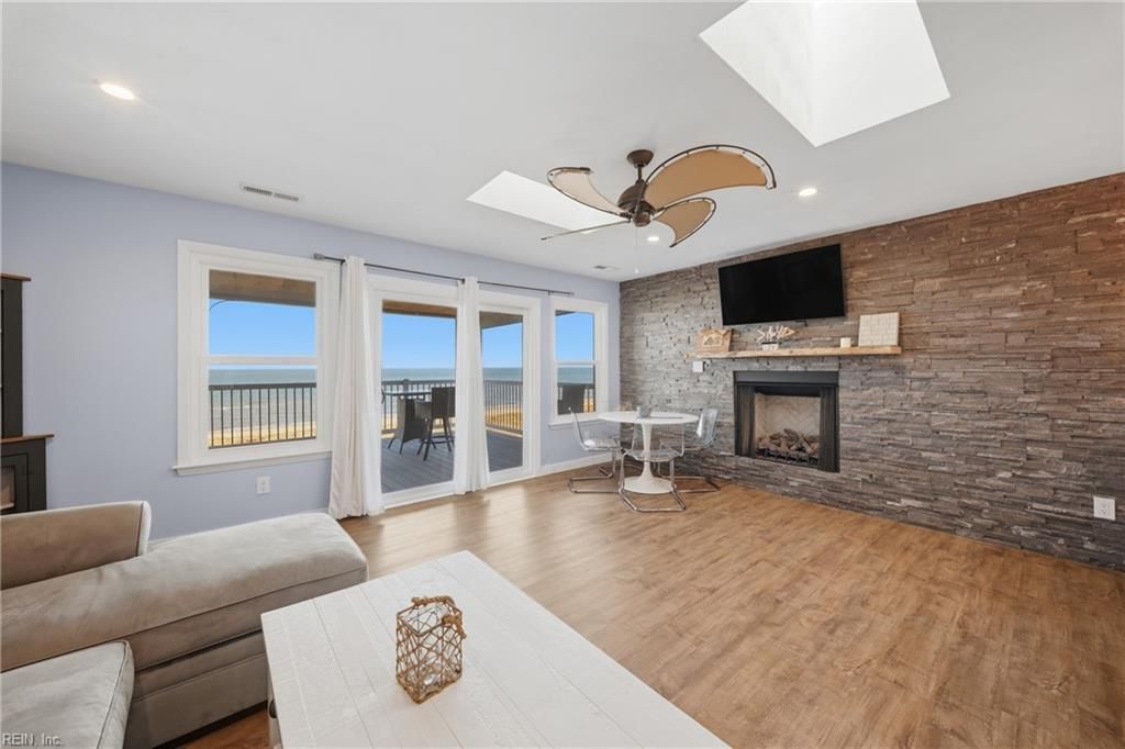 1616 E Ocean View Ave Apt F, Norfolk, VA 23503