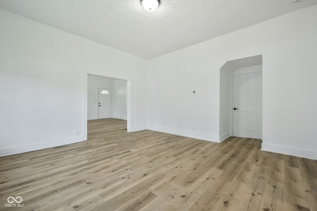 137 N Tennessee Street, Danville, IN 46122