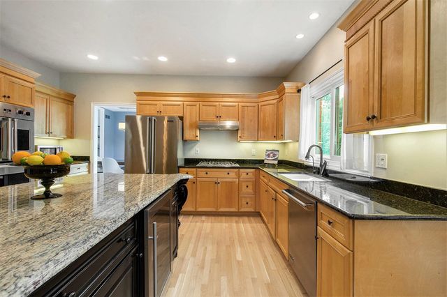 4251 Fleming Way, Plymouth, MI 48170