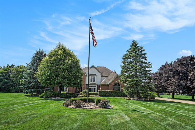 4251 Fleming Way, Plymouth, MI 48170