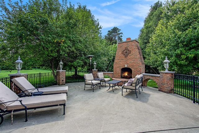 4251 Fleming Way, Plymouth, MI 48170