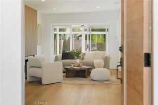 5116 E Wardlow Road, Long Beach, CA 90808