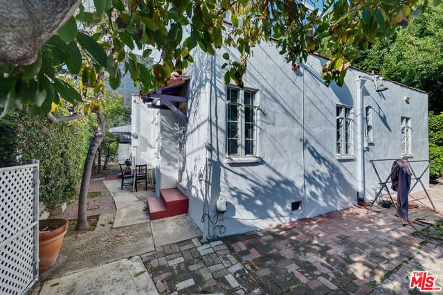 10870 Wellworth Avenue, Los Angeles, CA 90024