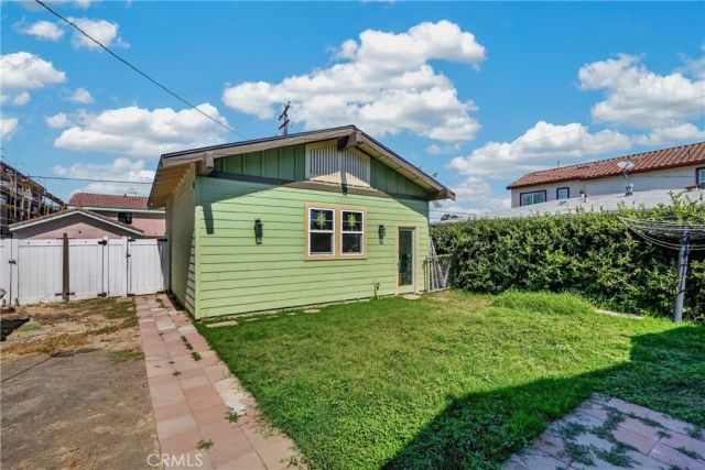 10901 Chestnut, Los Alamitos, CA 90720