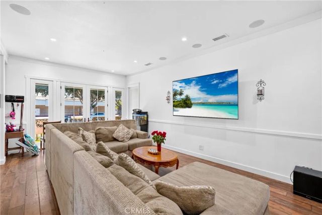 10901 Chestnut, Los Alamitos, CA 90720