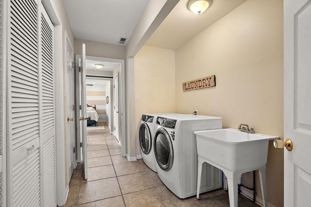 4489 E 101st Avenue, Crown Point, IN 46307