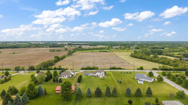 4489 E 101st Avenue, Crown Point, IN 46307
