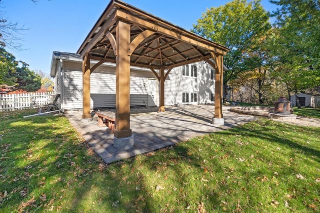 8621 Darnel Road, Eden Prairie, MN 55344