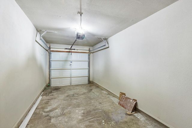 1800 Nicole CIR A, Round Rock, TX 78664