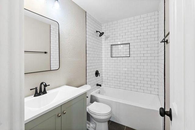 1800 Nicole CIR A, Round Rock, TX 78664