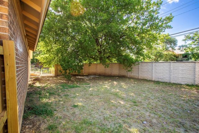 1800 Nicole CIR A, Round Rock, TX 78664