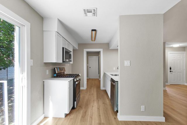 1800 Nicole CIR A, Round Rock, TX 78664