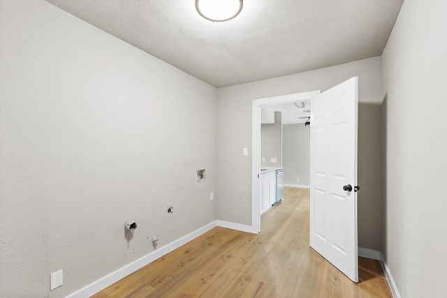 1800 Nicole CIR A, Round Rock, TX 78664