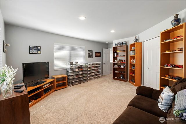 6021 Olive Avenue SE, Auburn, WA 98092