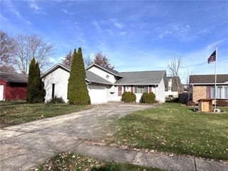 728 University Avenue, Elyria, OH 44035