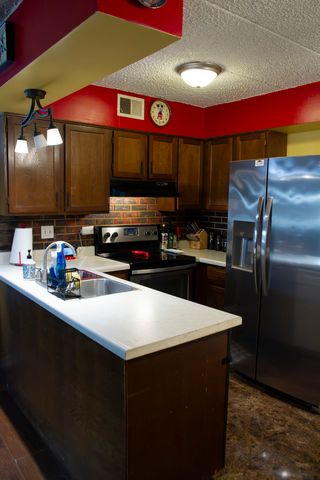 437 Cavalier Court 111, West Dundee, IL 60118