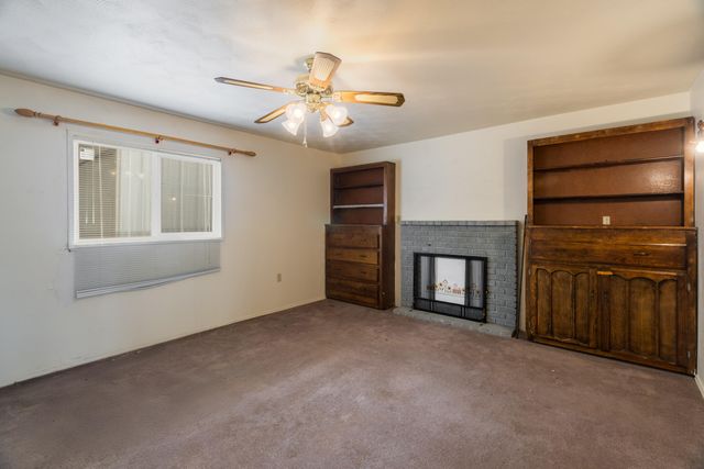 1112 Dorothy Street NE, Albuquerque, NM 87112