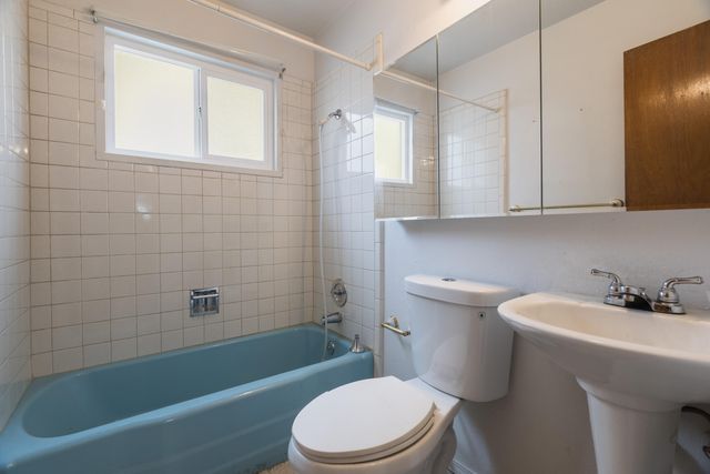 1112 Dorothy Street NE, Albuquerque, NM 87112