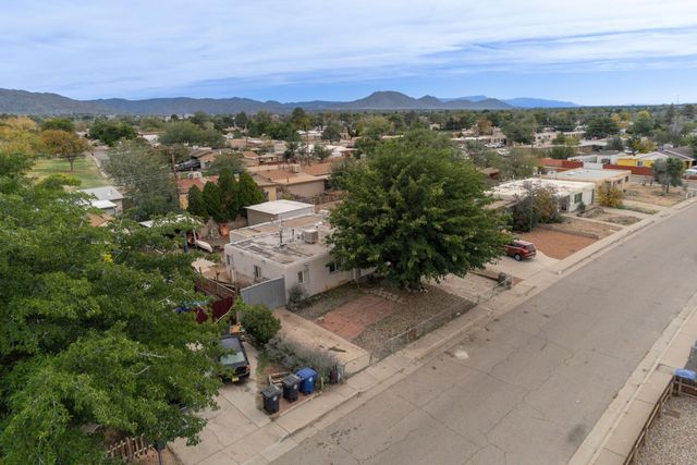 1112 Dorothy Street NE, Albuquerque, NM 87112